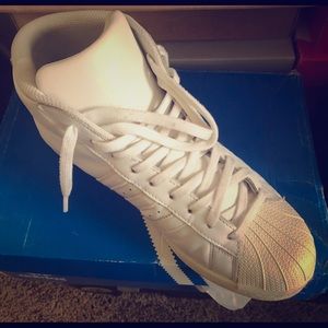 Adidas pro model white shoe